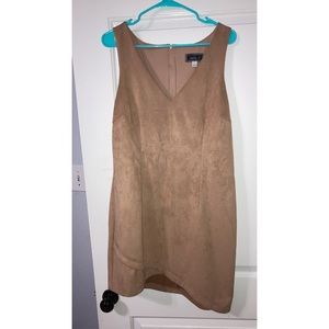 Beige night out dress! 💎🤍